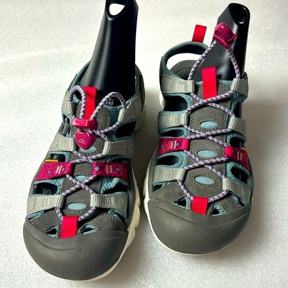 Keen Waterproof Sandals 7.5 Women’s Water Shoes Outdoor Hiking - Picture 1 of 13